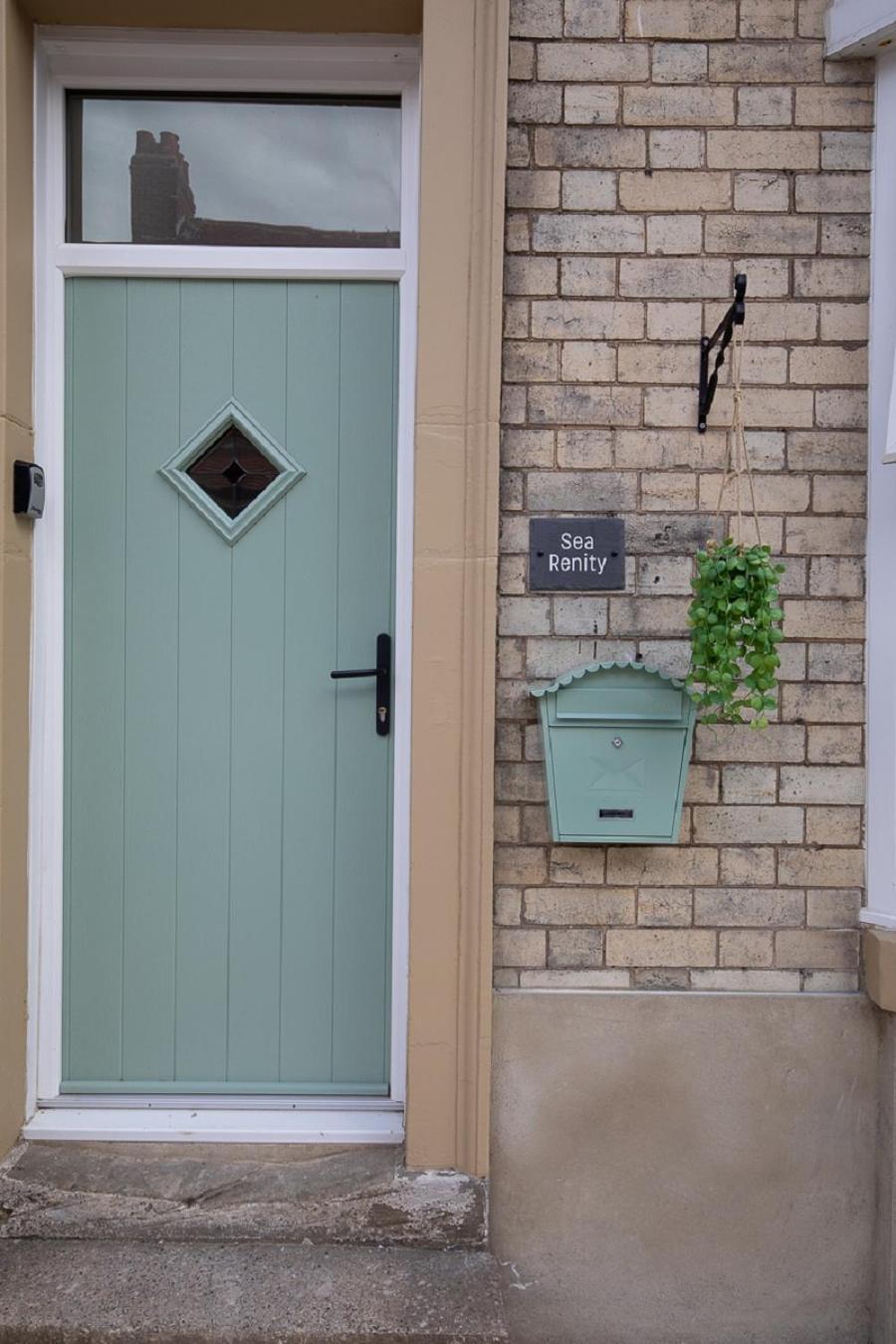Sea Renity Vila Whitby Exterior foto